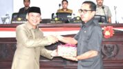 Bupati Basli Ali Serahkan Ranperda APBD 2025 ke DPRD Selayar