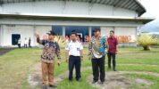 Tinjau Bandara Sumarorong, Bahtiar Bahas Penerbangan Mamasa - Toraja dan Mamuju